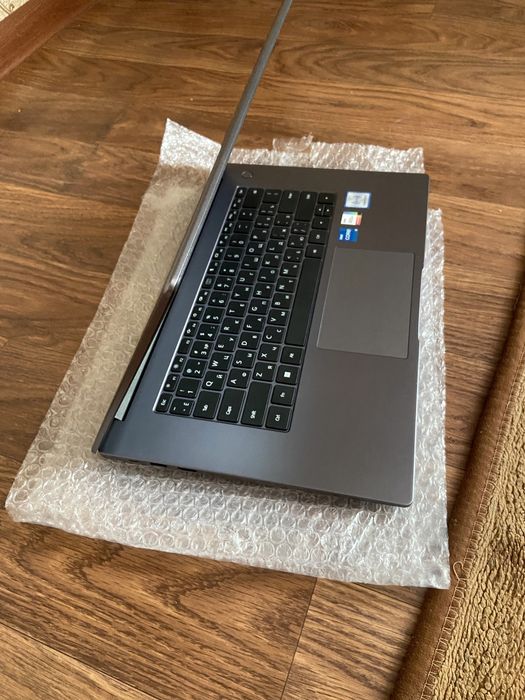 Huawei 1155G7 Core i5,стильный нови