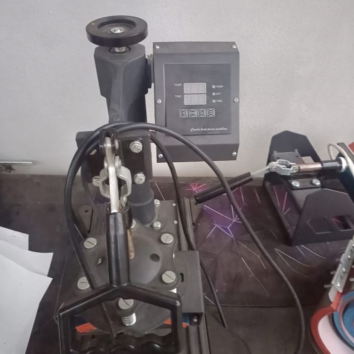 Vand 2 prese termice cumparate de noi putin folosite