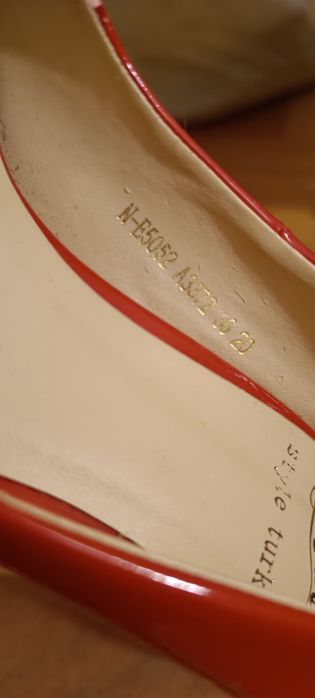 Красные лакированные туфли, 36 р.