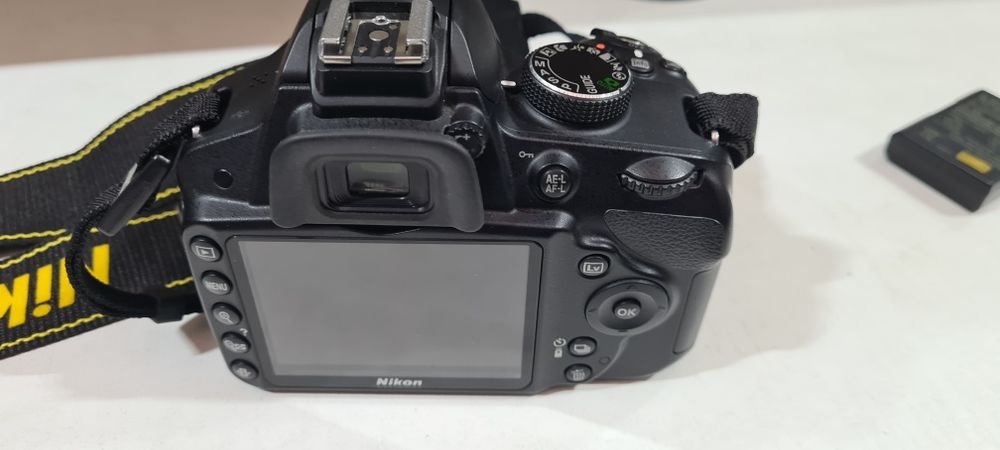 Aparat foto DSLR Nikon D3200 plus 2x obiective 70-210 si 18-55