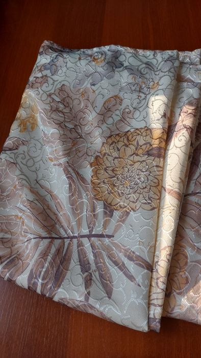 Шторы с тюлью в хорошнм состоянии  короткие до подоконника