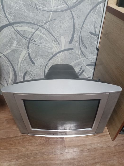 Продаеться Телевизор LG