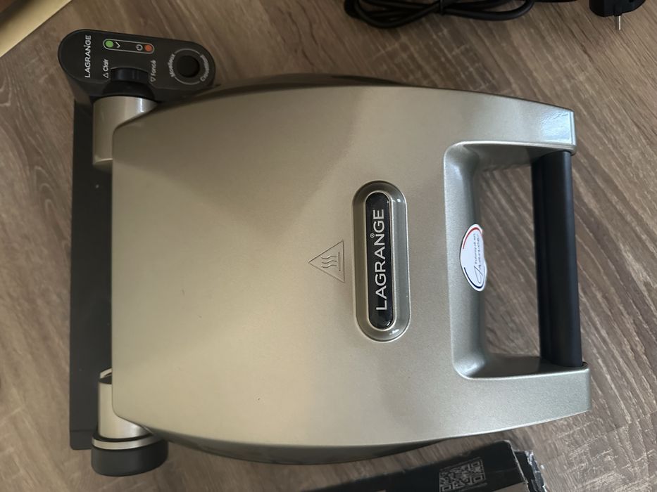 Гофретник Lagrange-Гофрети, тънки гофрети и Croque Monsier в един уред