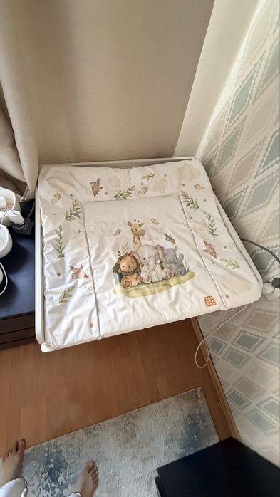 Пеленальный столик