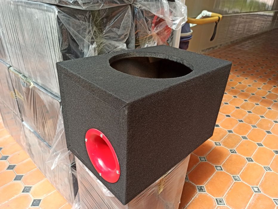 Новый ящик (короб) для Сабвуфера!