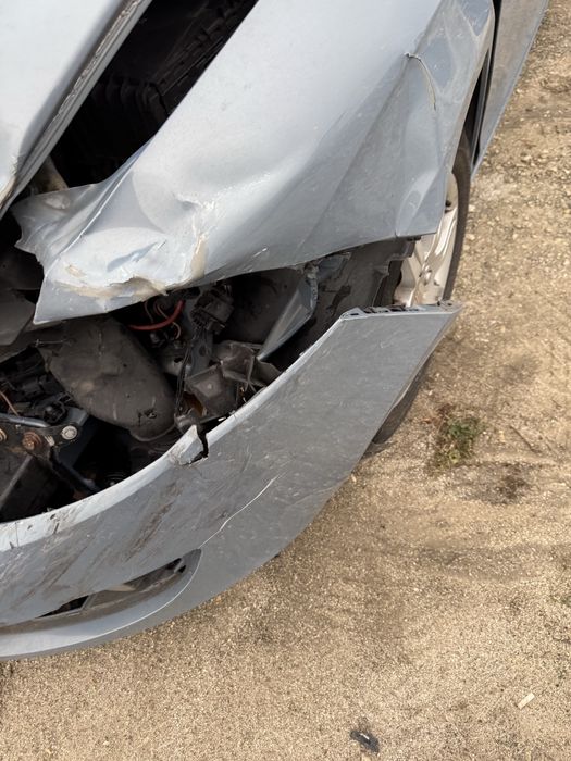 На части Seat Leon 1.6i 2007г bse, Хечбек