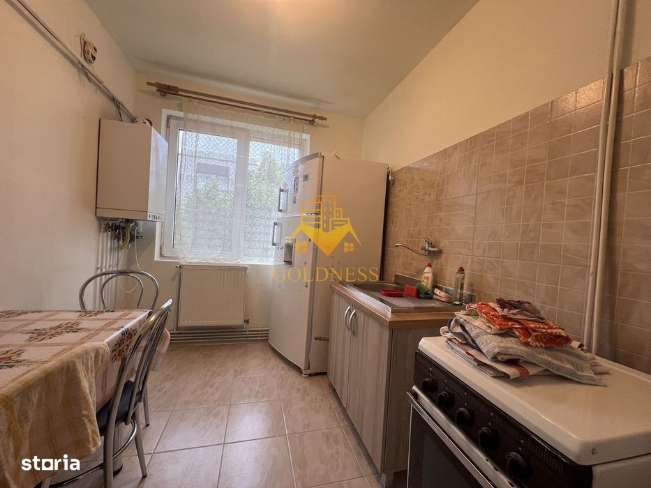 3 camere semidecomandate, Zona Garii, Horea, Semicentral