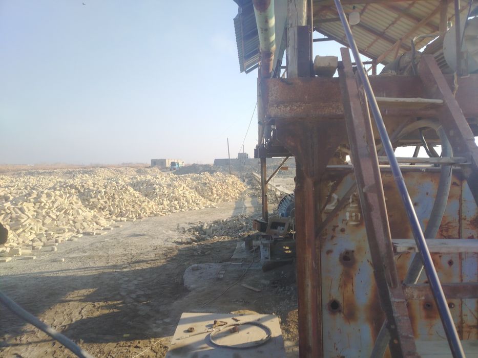 Zavod sotiladi manzil Jondor Yer va xumdon bilan