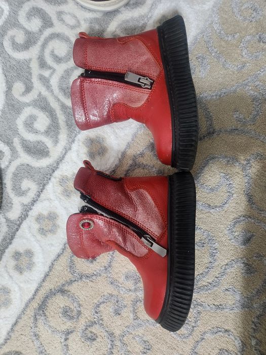 Продам для девочки