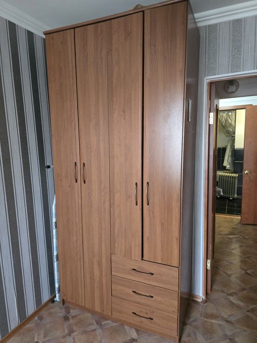 Шкафы а отличном состояний