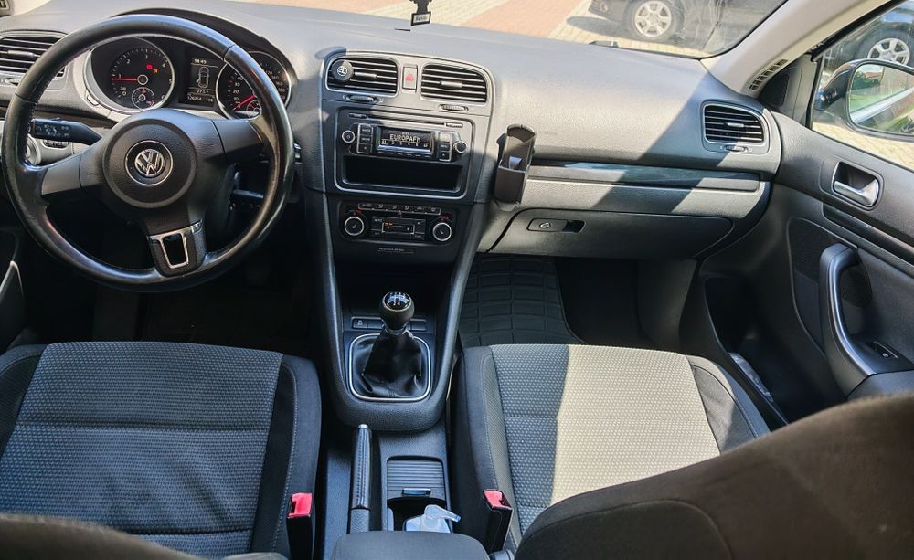 VOLKSWAGEN Golf 2011 — imagine 3