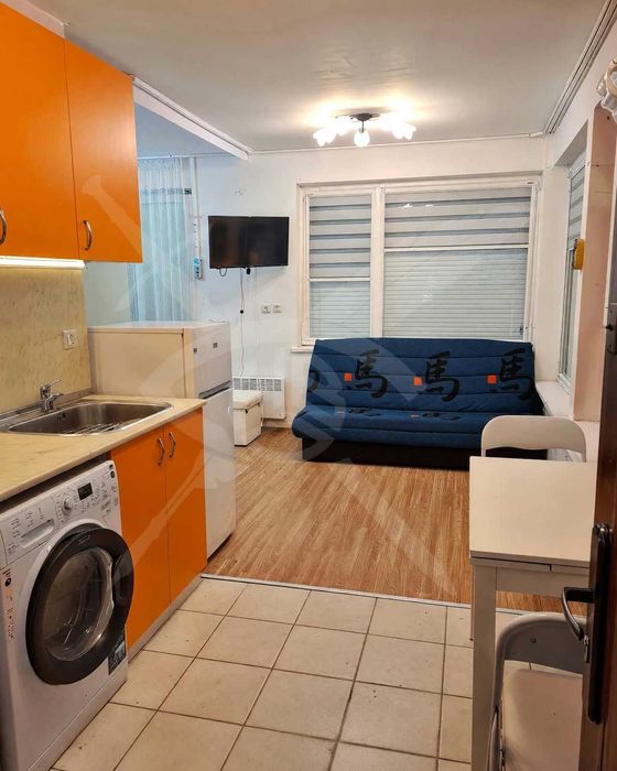 Дава се под наем Едностаен апартамент в Бургас, Сарафово - 40 кв.м за 350 € - Снимка #1