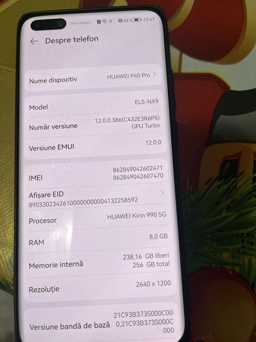 Vine la pachet cu 3 huse si cablu