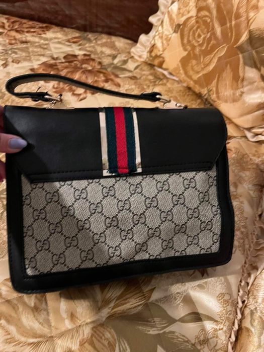 Чанта Gucci използвана много малко