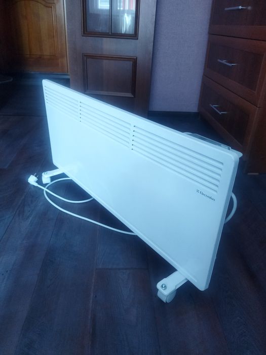 Обогреватель (конвектор) Elektrolux
