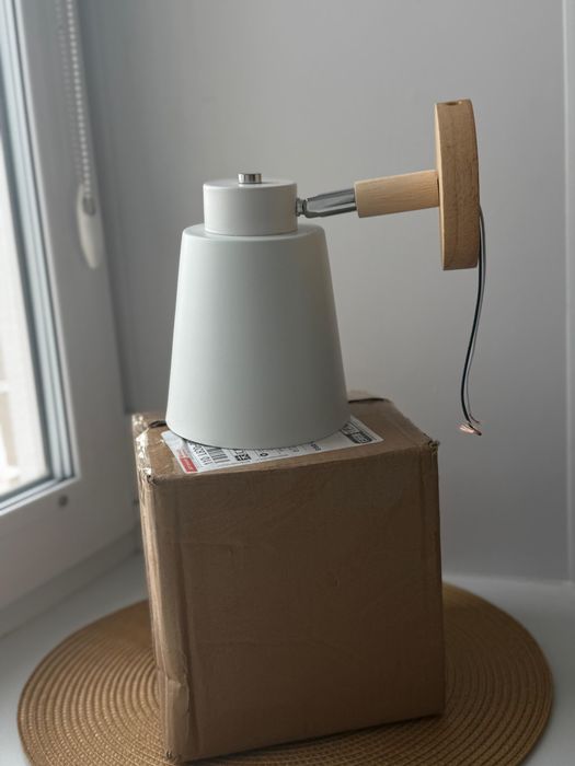 Прдам бра светильники настенные