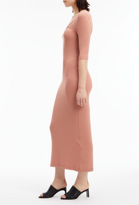 Нова рокля Calvin Klein M size с овално деколте и 3/4 ръкави
