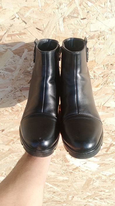 Koʻjanniy Ayollar etigi