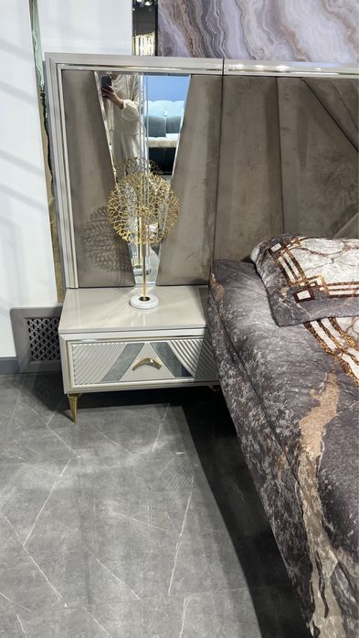 Спальный кровать