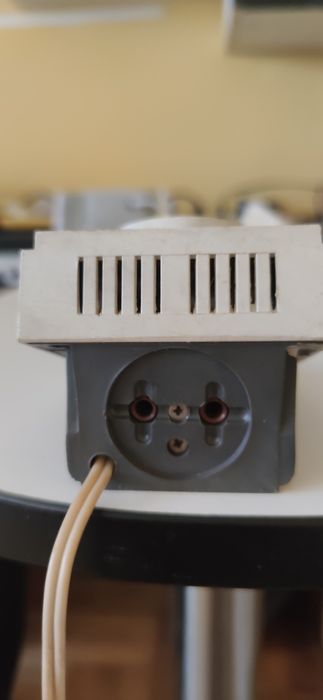 Съветски ел.уред за регулиране на светлината