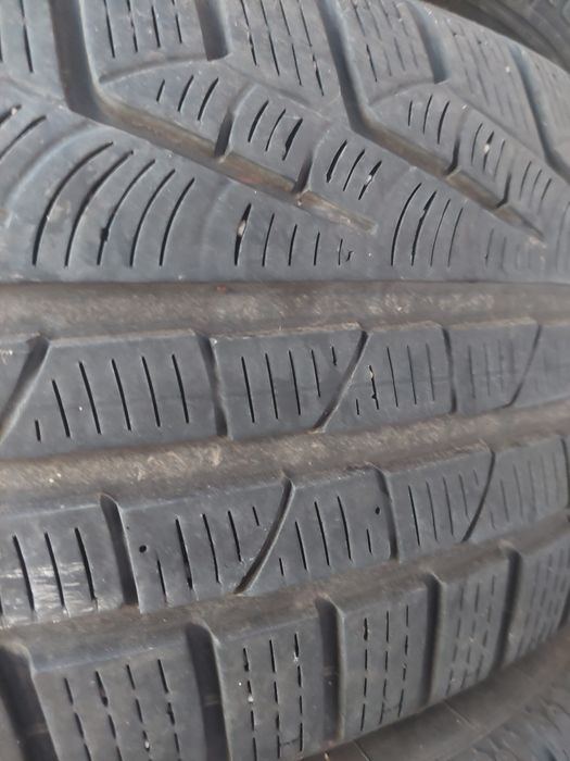 Vand 4 buc 225 55 17 Pirelli si Hankook