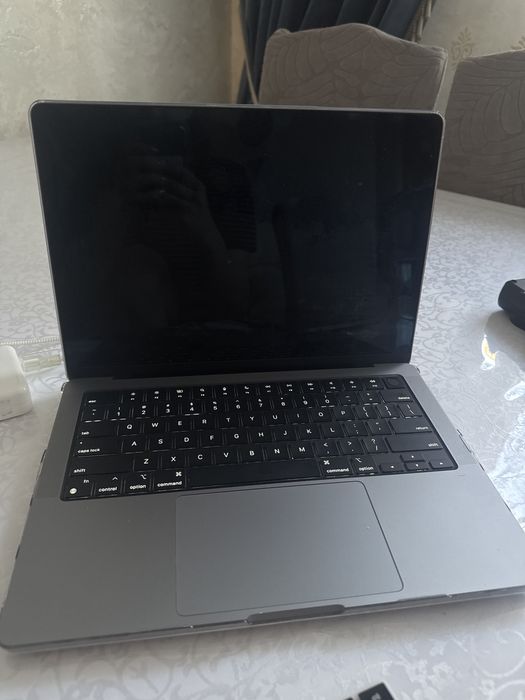 Mac book pro 14’’ m3 2023