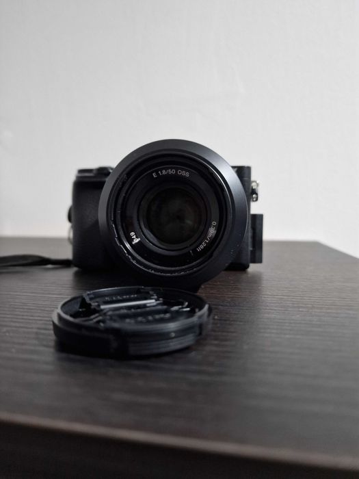 Aparat foto Sony a6300 mirrorless cu accesorii