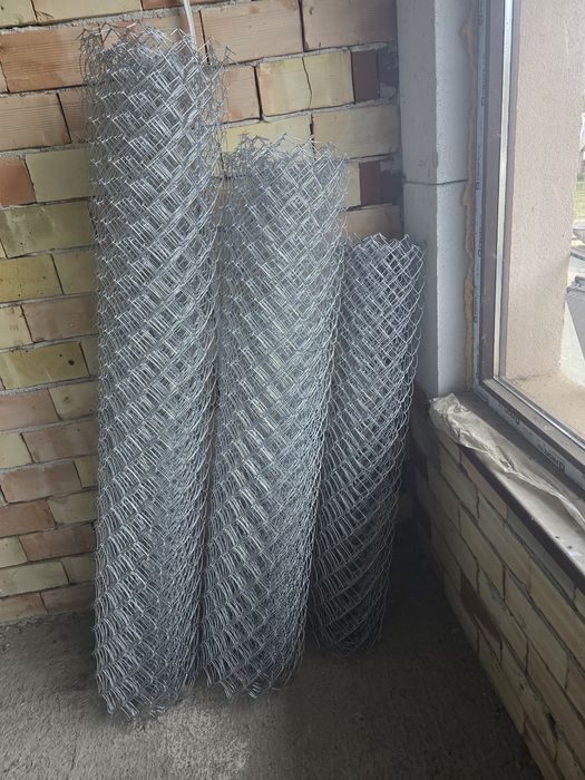 Оградна мрежа от стоманизирана тел