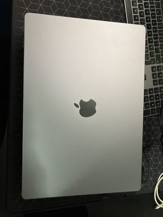Macbook Pro 16 M2 Max - 1TB - 32GB Ram - Display Crapat - Functional