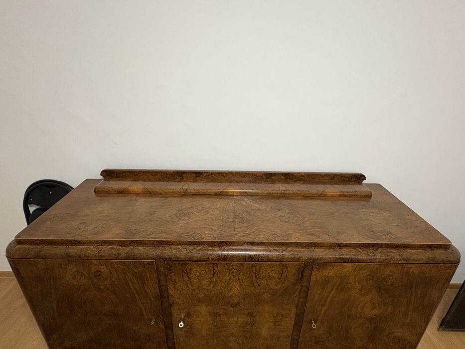 Bufet Art Deco din furnir de nuc – stare bună