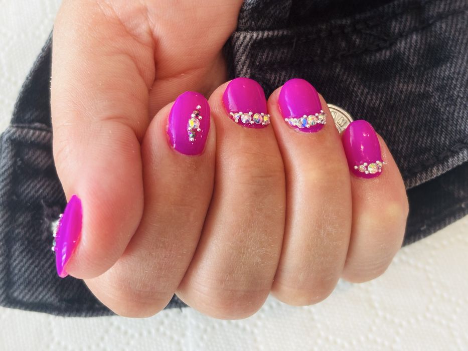 Unghii cu gel ,manichiura/pedichiura