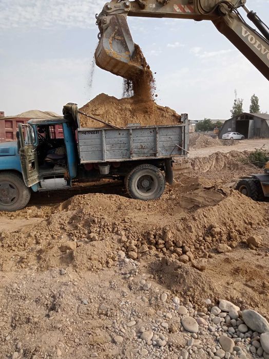 ЗиЛе самасвале чистый жёлтый грунт доставка. ЗиЛда турпок бор доставка