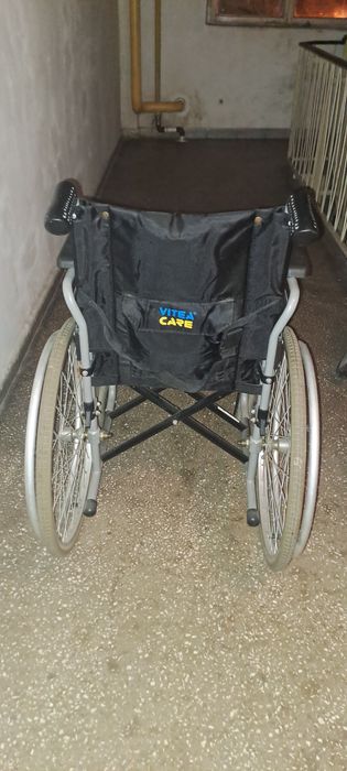 Scaun cu rotile persoane cu handicap