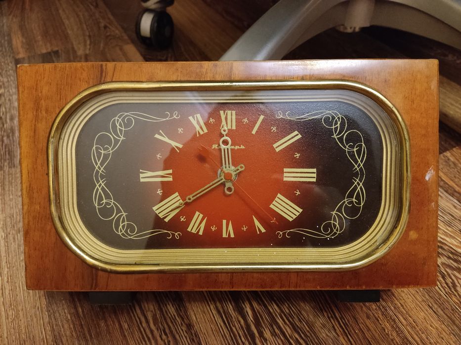 Часы ЯНТАРЬ рабочий