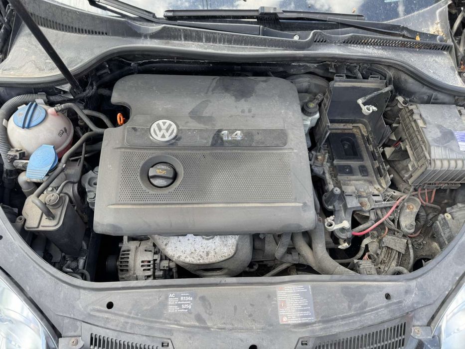 VW Golf V 1.4i на части