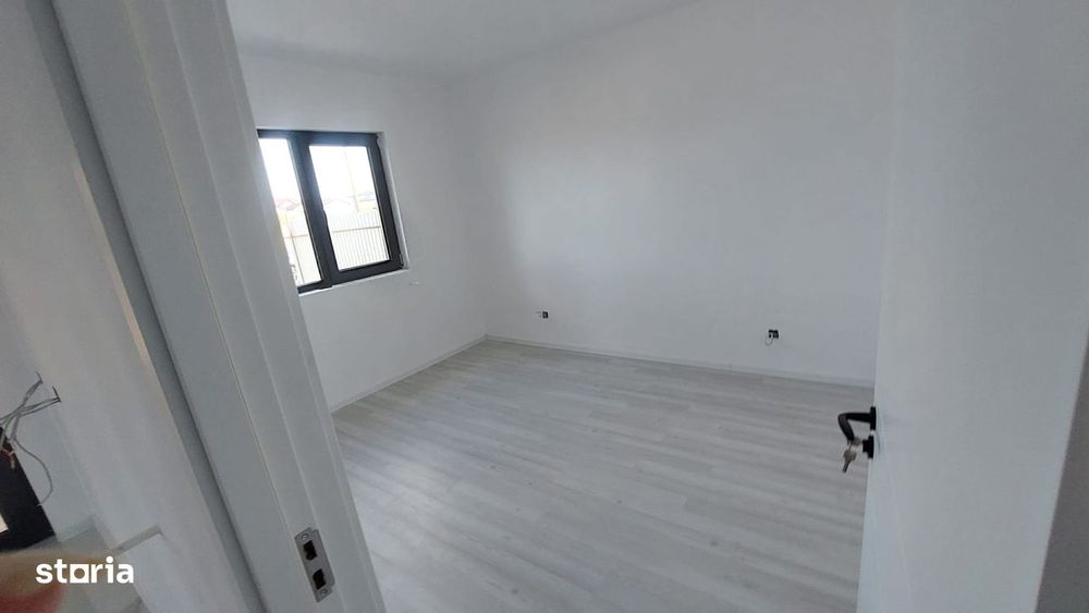 Casa parter 4 camere , Central Pantelimon, Rascoalei, asfalt