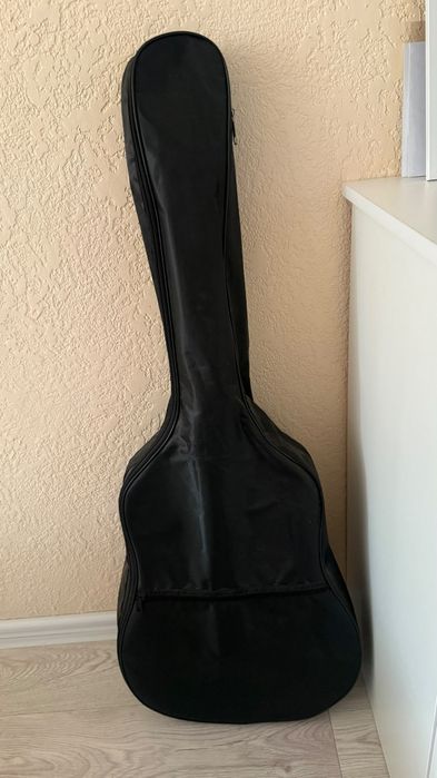 Продам гитару Алау38С