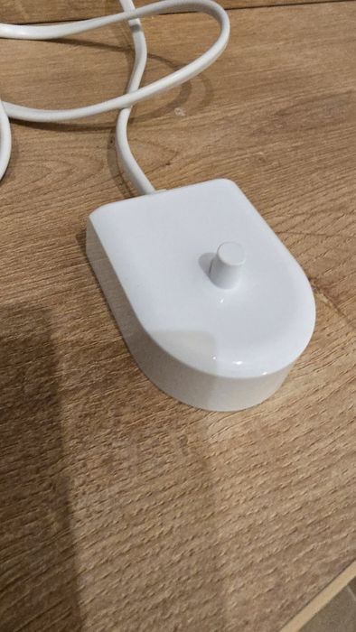 Зарядно и кутия за Philips Sonicare