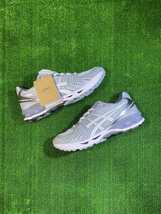 ASICS Gel-Kayano 14 Metallic Silver – mărimea 43.5