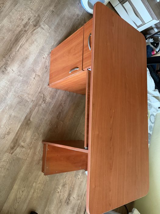 Бюро за компютър 60 х 125 см