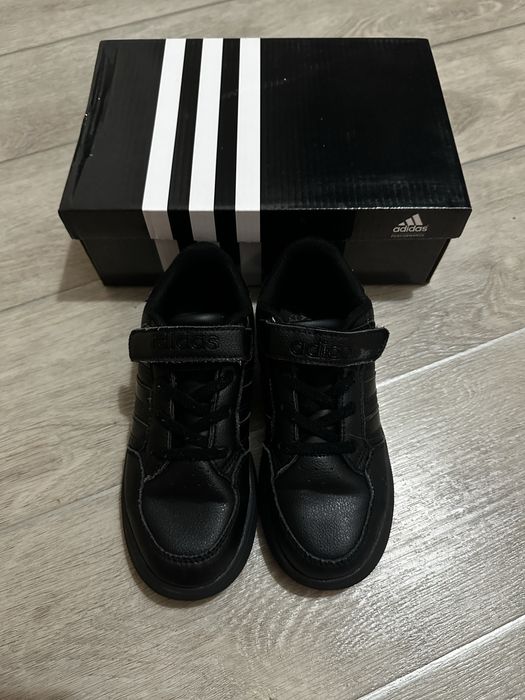 Кроссовки Adidas