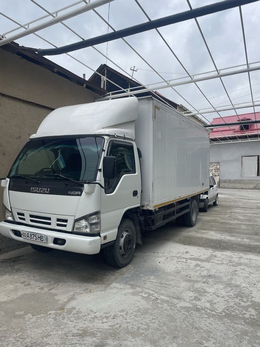 Isuzu 2012  idial sastayani