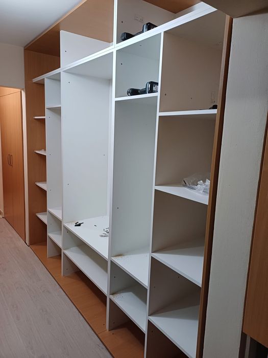 Mobilă la comandă/ montaj mobilier/ reparaţii mobilă