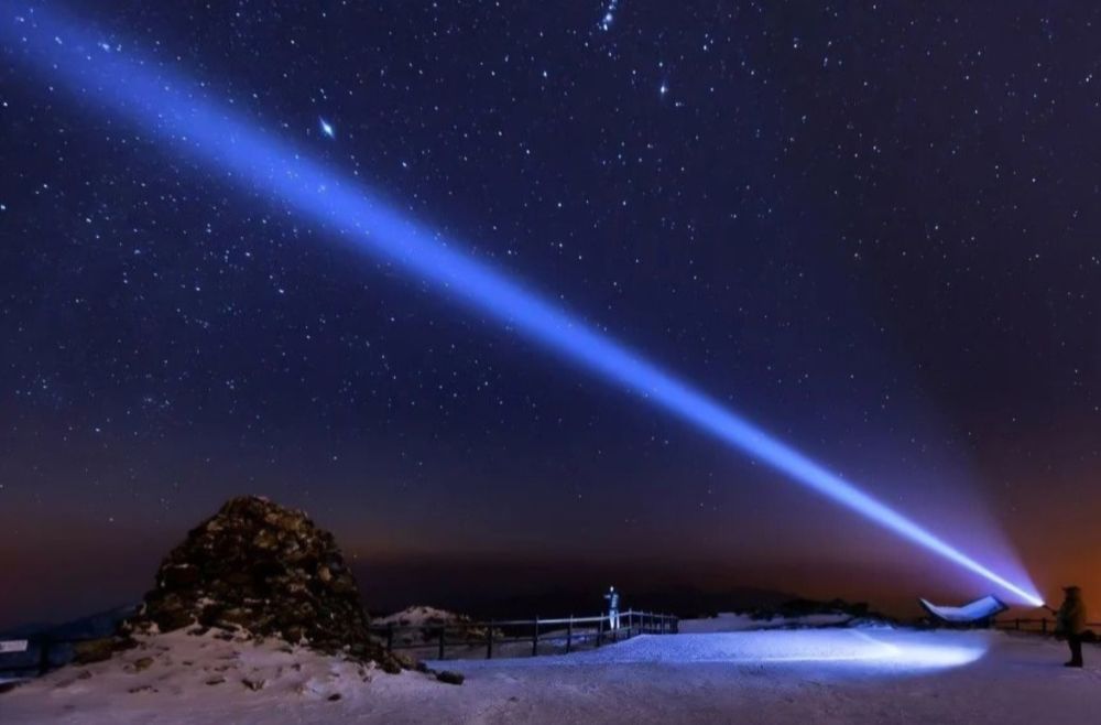 Очень мощный электрофонарь