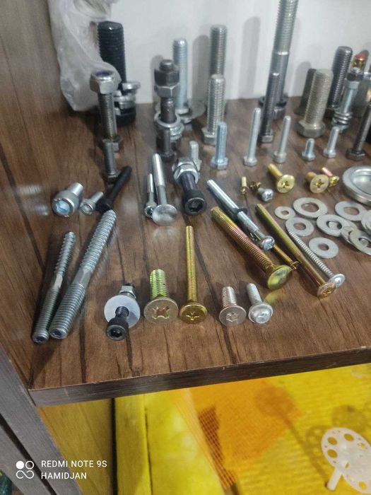 Болты, гайки, шурупы, метизы, гвозди оптом и в розницу.