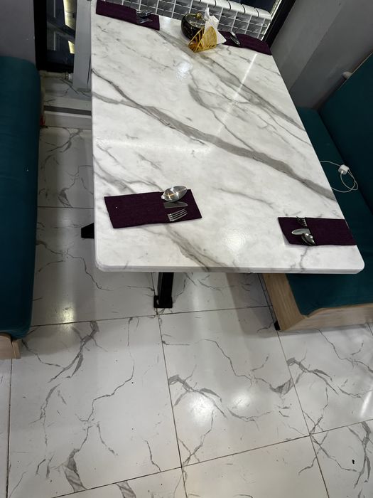 Стол для кухни для кафе