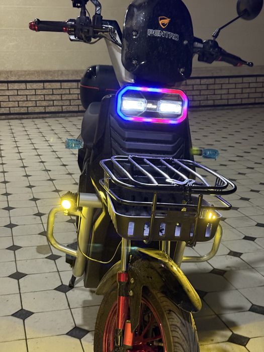 Skuter yangi holatda