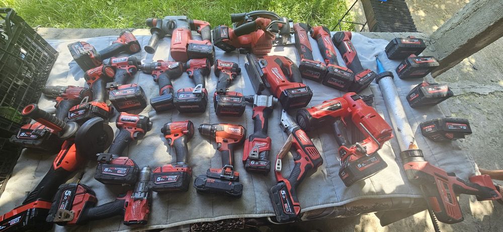De vânzare scule milwaukee makita BOsch  prețul difera de produs trimit în tara cu verificare colet