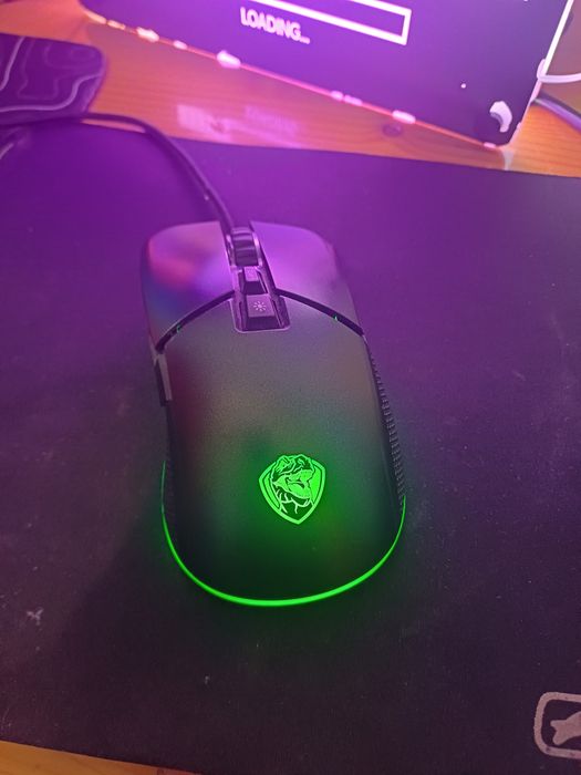 Мишка за игри и мауспад