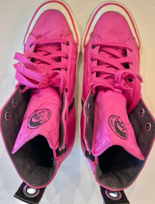 Намалени Diesel, оригинални спортни обувки с лого, размер 39.